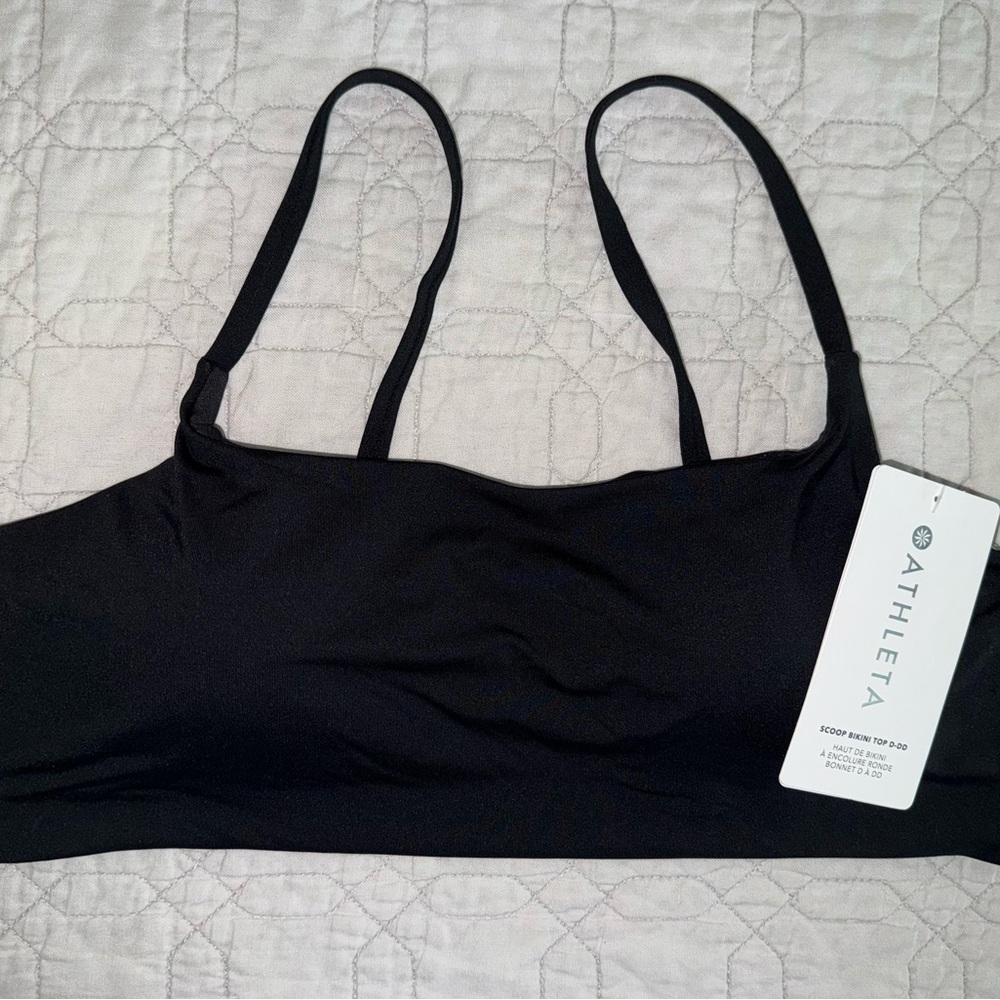 Athleta M Black Scoop Bikini Top D-DD-NWT